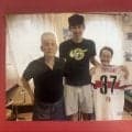日本代表ＤＦ伊藤洋輝が愛する浜松市内の飲食店「かどや」　店営む８０歳超の財津夫妻がエール　サインを届け、妻を紹介する律儀な”孫”の好物は焼きそばとギョーザ