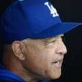 ロバーツ監督が娘の卒業式で15日のホワイトソックス戦欠場「みんながそうあるべきだ」