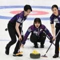 【カーリング】女子決勝第4E　北海道銀行、最終投で石を押してナンバー１　3－1に