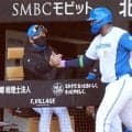 日本ハム本拠地　試合途中で屋根閉める　強風で肌寒い天候