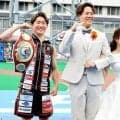 【競輪】玉野Ｇ３　土井慎二＆柚姫の結婚報告会　バンク内でウエディングドレス＆スーツ姿を披露