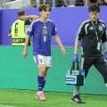【Ｗ杯】久保建英の車いす移動は「歩かせない方がいいとの判断」チームとともに合宿地入り…協会関係者