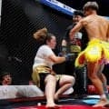 痛々しい青アザも「次はＭＭＡで」ＢＤ史上初男女戦で壮絶ＫＯ負け号泣の１８歳現役暴走族女総長の姿に騒然「気合いと根性めっちゃ伝わった」「女の子がボコボコにされるのは・・・」