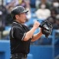 【審判員の安全整備】東京６大学を皮切りにヘルメット着用の動きが広がるも難題は熱さ対策