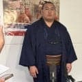 豊昇龍が初パリ満喫「大の里関と２人でパン食べましたし」巨大エッフェル塔土産も購入