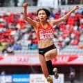 「夫婦共に高めあう２人が素敵」　三笘薫の妻・剱持クリアが６年ぶり日本選手権報告　ダブル花束に「涙飛び出た」　ＳＮＳ「めちゃくちゃカッコ良かった」