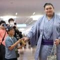 大の里ら　パリ公演から帰国　「次は日本の皆さんにいい姿を見せられるように」
