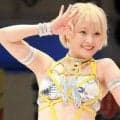 ウインクやばっ！「笑顔に溶けそう」人気美女レスラーが雰囲気一変！白地に赤い花が映える浴衣姿でほほ笑む　エグい透明感に騒然