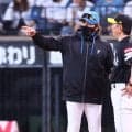 日本ハム・新庄監督が試合後に異例行動　ベンチ出てソフトバンク・小久保監督と話し込む　レイエスの塁上の動きに海野がいら立ち　その後口論する様子も