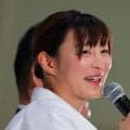 「めちゃめちゃ可愛すぎる！」柔道女子金メダリストが笑顔で…「激カワ最強サポーターっす」「守護神降臨」