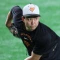 巨人に新加入の小笠原慎之介が来日後初ブルペンで３０球「東京ドームでちょっと気分も高揚」　ボールの違和感なく全球種を投球