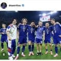 「日本の１０番」堂安律、チュニジア戦快勝後の肩組み集合写真を公開「ナイス勝利！一つ一つ戦っていきます」
