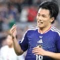 Ｗ杯チュニジア戦２ゴール上田綺世のモデル美人妻　パパと愛娘の“２ショット”に「パパ凄かったね！！」「上田家最高」「おててかわいすぎ」