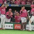 楽天　死闘を制して吉井監督が初勝利　１２回２死から劇的サヨナラ勝ち　黒川がＶ打　連敗５でストップ