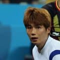 元韓国代表“侮辱パフォ”MFが日本に激怒、拳で机たたく映像「腹立つ」「イライラ」４発に嫉妬
