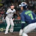 【阪神】３番手・岩崎優が８回にまさかの４失点炎上　13球で４安打２四球、逆転許す