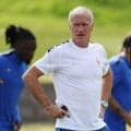 フランス代表監督、母が死去し一時帰国　グループリーグ最終節は欠席