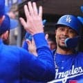 ベッツが通算300号を達成　先制9号ソロで大谷翔平を援護…敵地どよめき