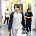 【ヤクルト】長岡秀樹、雨天中止で報道陣に「野球界らーめん部　menmen」差し入れ