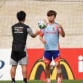 左膝負傷MF久保建英がボールトレーニング開始　約50分間ピッチで汗流す　ブラジル戦は欠場か