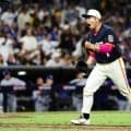 パドレスがドジャースに逆転勝ち「松井投手のピンチの時の登板が全て」解説者が松井の火消し絶賛