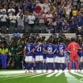 【W杯】｢よく入国出来たな！｣ダラスの日本戦に“伝説の金タイツ男”が参戦！ 現地の生放送に乱入も…｢金ピカおじさん久しぶりに見れた！｣