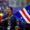 「何者？」決勝T進出の初出場カボベルデの監督　試合後にノリノリ葉巻、海外メディアで話題に