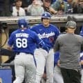 大谷翔平が満面の笑み　ラッシングの一発を歓喜の表情で出迎える→自らも爆速右前打で３戦連続安打　今季初の１イニング３発で一挙９得点の猛攻に