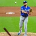 パドレス“お手上げ”　11点差の9回に野手が登板→1回1失点も敵地熱狂、山本は6回2失点