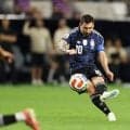 「神の領域を超えた」メッシの“横抜きFK”にSNS衝撃！「ドン引き」「そっち蹴るんかい」W杯史上初の7試合連続ゴール