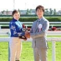 竹内涼真が小林美駒騎手Ｖの函館記念プレゼンター「まさに極上のスポーツエンターテインメントだと肌で感じました」
