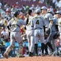 【阪神】巨人とヤクルトもナイターで勝利　3チーム0・5差以内の大混戦継続　週明けカードは…