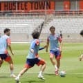 【Ｗ杯】キャプテンＤＦ板倉滉が前日練習に参加　スウェーデン戦で痛めた左太ももにテーピング　先発可能性は低いか
