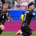 共催国カナダが南アに勝利　サッカーW杯決勝トーナメントが始まる