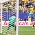「わかってたはずなのに」ブラジル代表MFカゼミーロの“ハイタワーヘッド”に列島悲鳴「バンバンクロス蹴ってくる流れでやられた」日本の守備対応に内田篤人氏の見解は…