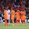 オランダ、クーマン監督３バック戦術が裏目…それでも強弁「やり直せても同じ選択をする」
