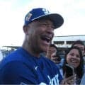 ロバーツ監督、史上最速１０００勝到達　球団４人目の偉業　大谷翔平も笑顔ハグで祝福　ド軍５連勝で今季最多貯金２６　先発ロブレスキがチーム最速１０勝目