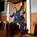 【Ｊ２磐田】秋葉忠宏監督がサポーターに初あいさつ「選手たちはもう一度ジュビロのＤＮＡを思い出す」おもしろポーズで会場に現れ盛り上げ役も…「ＫＩＣＫ　ＯＦＦ　ＭＥＥＴＩＮＧ」
