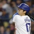 大谷翔平　第１打席でいきなり右前打　２試合ぶり＆７月初安打マーク　浮いた変化球をきれいに振り抜く　ベッツの強烈ピッチャー返しが相手右腕直撃に本拠地騒然