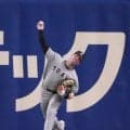 【巨人】キャベッジ“神返球”山なりノーバンストライクで二塁走者のタッチアップを刺す