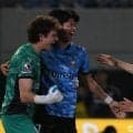 ｢異次元級にカッコイイ！｣創設30周年のJ1川崎、原点回帰の”縦縞”新ユニに反響｢襟元がハイセンス過ぎ｣｢ヤストだよね？｣激エモPVも話題