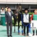 【福島１Ｒ・２歳未勝利】ウインブライト産駒のコスモハナミズキが逃げ切り　木幡巧也騎手「センスに助けられた」