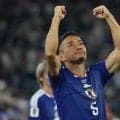 【W杯】｢歩みを止めるな！｣敗退の夜、長友佑都(39)が語ったラストメッセージに共感と涙！｢田中碧の隣に居る長友さんが…｣｢未来の代表につながる言葉｣