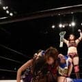 【東京女子】山下実優が王者荒井優希を強烈なキックで排除し、芦田美歩からギブアップ勝ち
