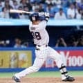 【ヤクルト】石井巧「初球から積極的に…」ドラ６ルーキーが１点差に迫るプロ初本塁打