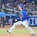 神宮球場　隣接の国立競技場でミセスのライブの花火打ち上がりに歓声