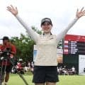史上最多７人プレーオフ制した！21歳ルーキー倉林紅が涙の初Ｖ「一番の目標が叶った」