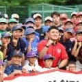 佐々木麟太郎「優先順位を」故郷岩手で子どもへメッセージ　フリー打撃の柵越えで歓声浴びる