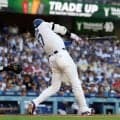 大谷翔平　32歳バースデー適時打と豪快バット投げに球場どよめき　珍プレーに本人は笑顔