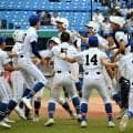 九回1死満塁、後輩からの激励　錦城学園・沢根主将が逆転サヨナラ打